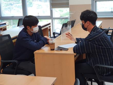 빨리 졸업하고 취업해야지~~